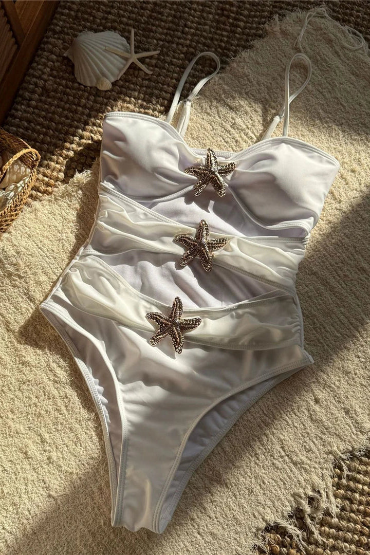 Eye-catching metal starfish details monokini