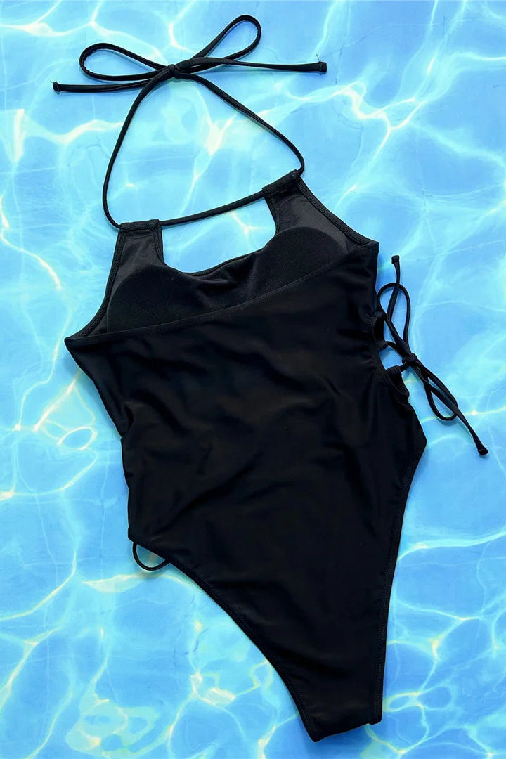 Support-free construction with padding and halter neck monokini