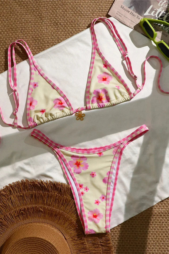 Wire-free bikini top offers natural comfort and flexibility, perfect for all-day beach and resort wear.